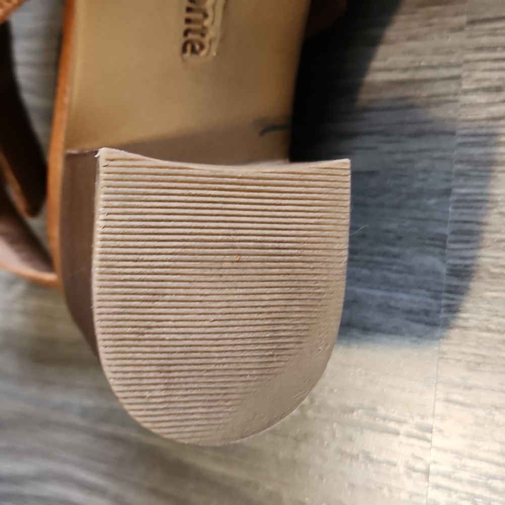 Remonte light brown perforated block heeled sandals, size 38 - Picture 10 of 12
